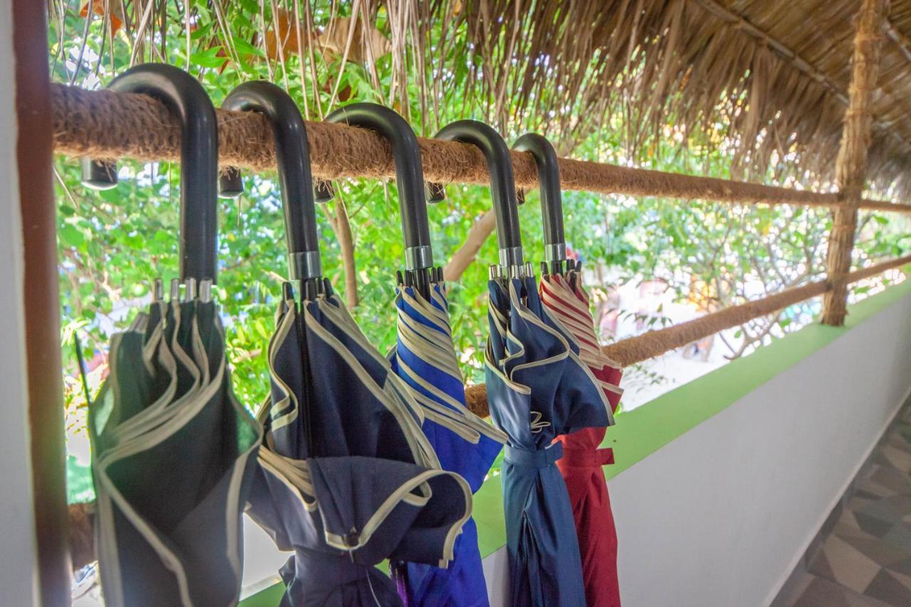 Dhangethi Inn Eksteriør billede