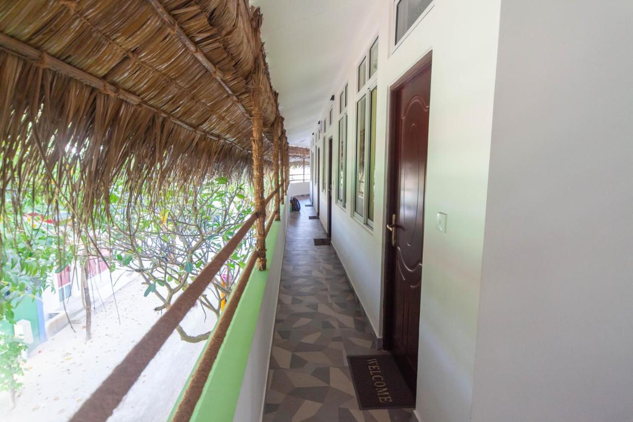 Dhangethi Inn Eksteriør billede